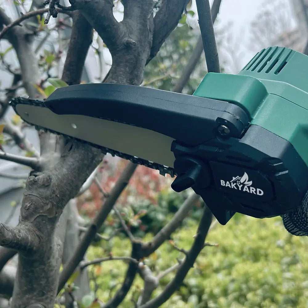 Bakyard Mini Cordless Chainsaw