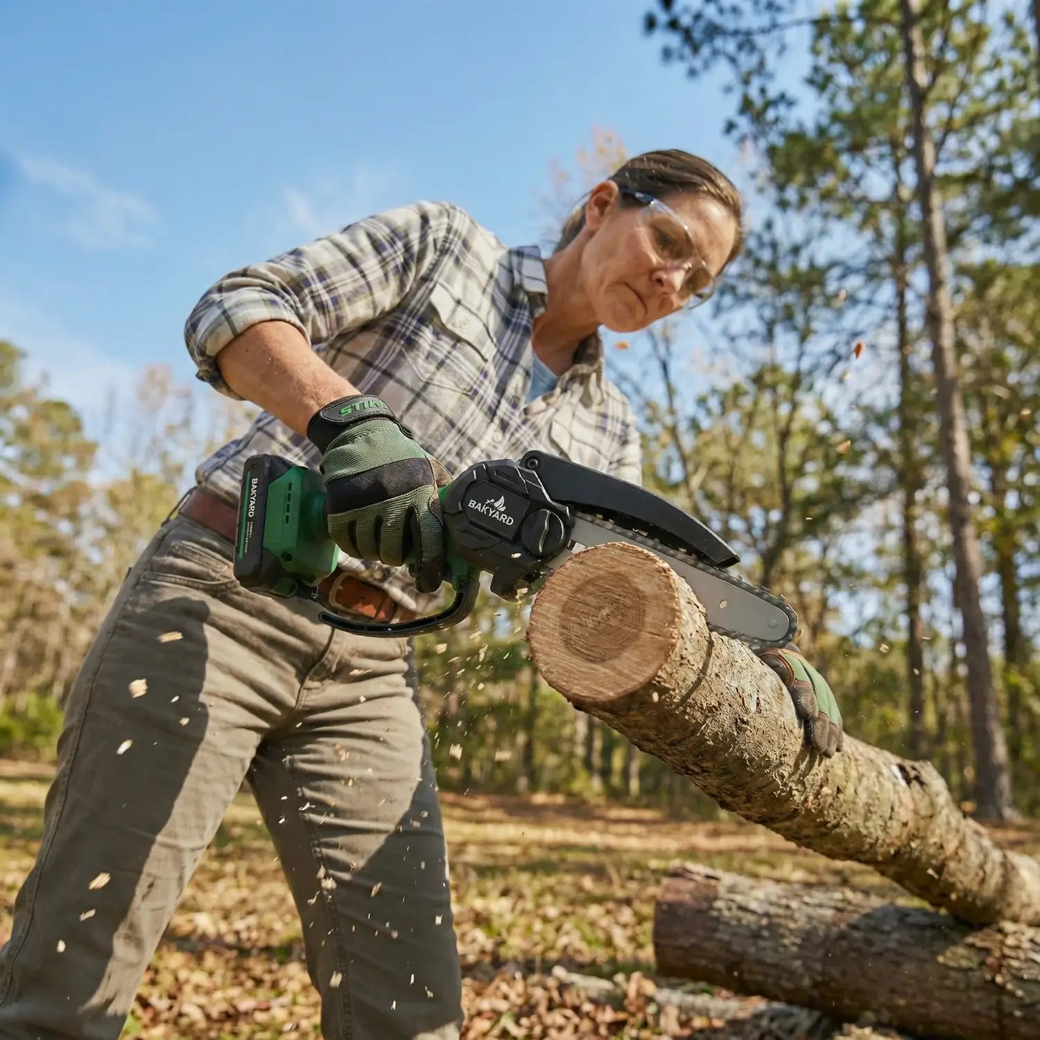 Bakyard Mini Cordless Chainsaw